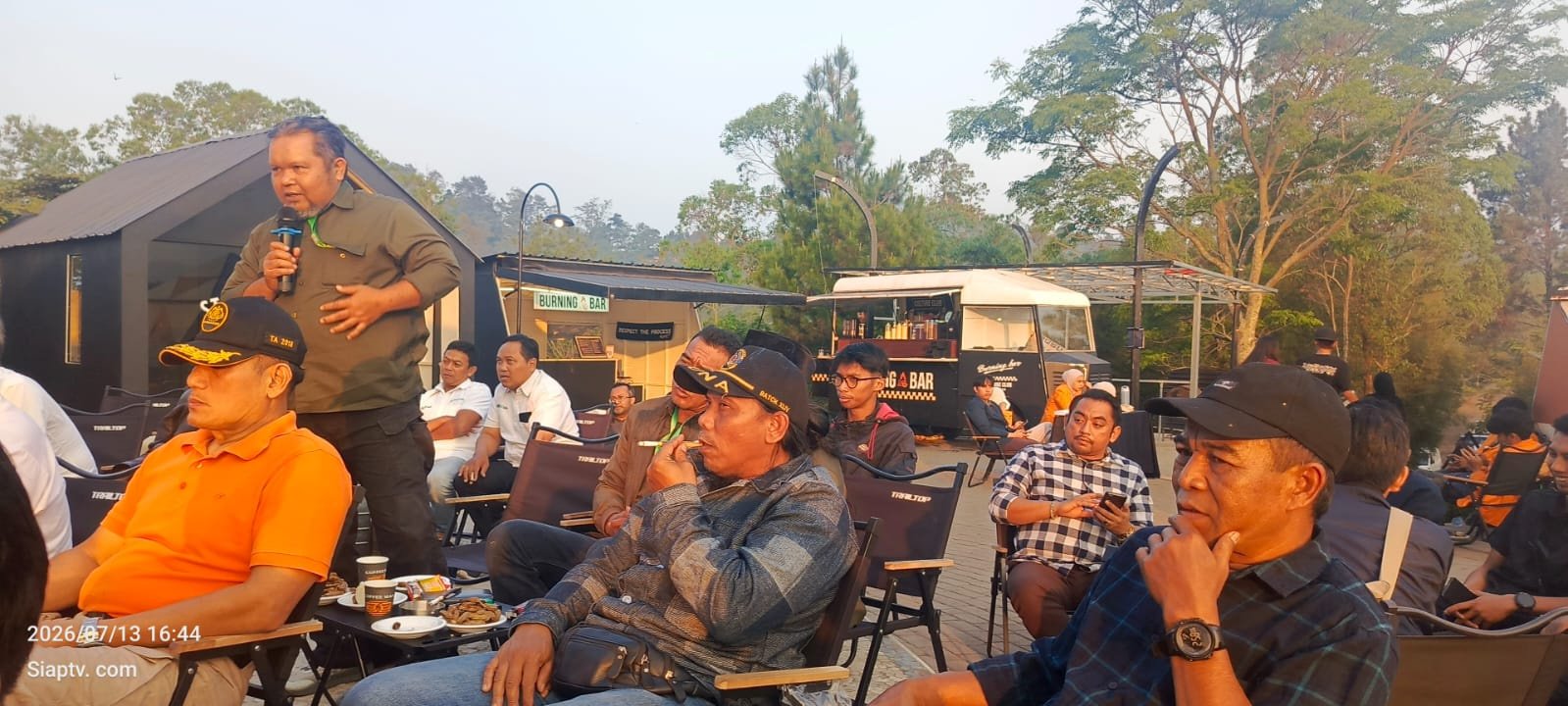 Suasana sosialisasi hukum Perhutani dan Kejaksaan Negeri Batu yang dihadiri LMDH